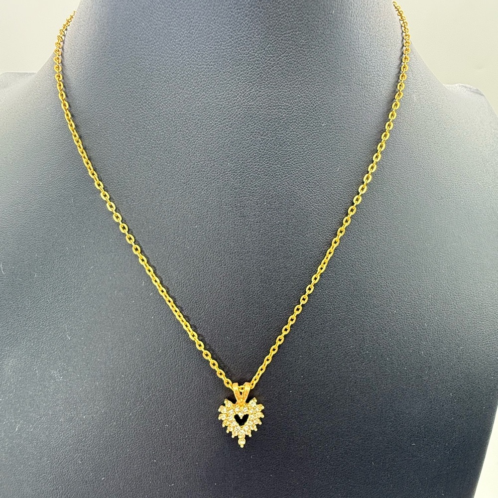 Gold Tone Heart Pendant Necklace Crystal Rhinestone Classic‎ Romantic Jewelry